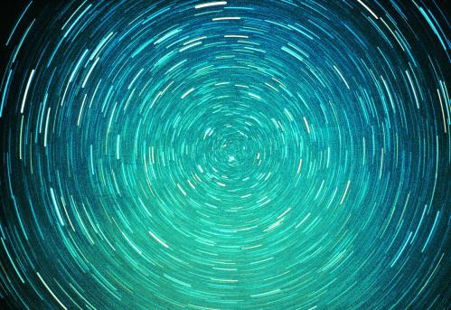 Con el tráfico organizado, el material frontal de baja conductividad se vuelve superconductor.