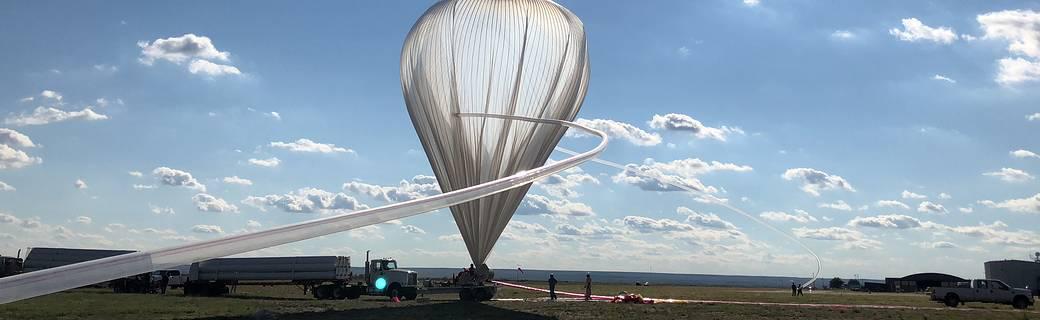 Los globos vienen en diferentes tamaños. Algunos pueden alcanzar más de 100 metros de longitud.
