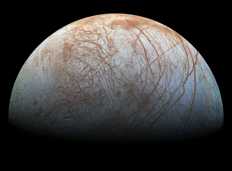 La serpentinización, que puede ocurrir en Encelado, también puede ocurrir en otras lunas, como Europa (en la foto). Crédito: Instituto NASA/JPL/Caltech SETI.